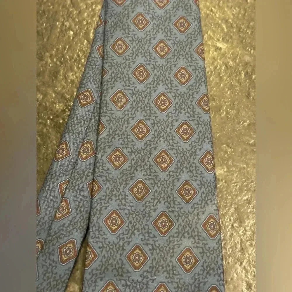 100%‎ Silk Tie